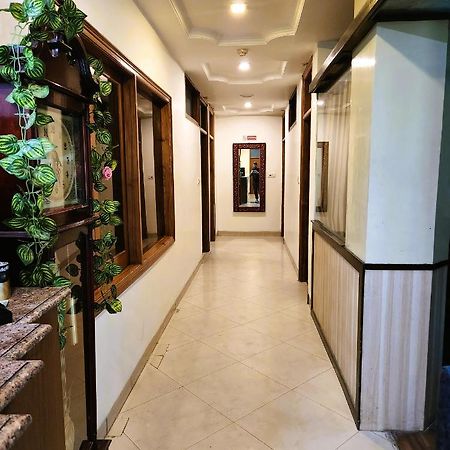 Hotel Royal Brooks Chandīgarh Dış mekan fotoğraf